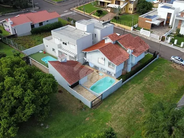 Casa com 211m² 5 quartos e 2 banheiros, à venda, no bairro Teutônia em Teutônia