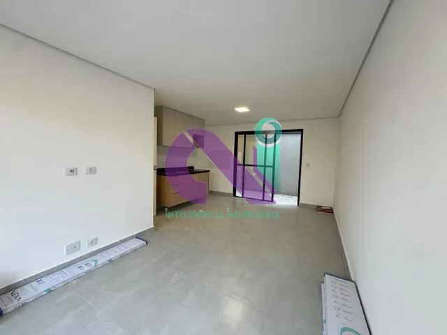 Casa 2 quartos e 2 banheiros, para alugar, no bairro Pestana em Osasco