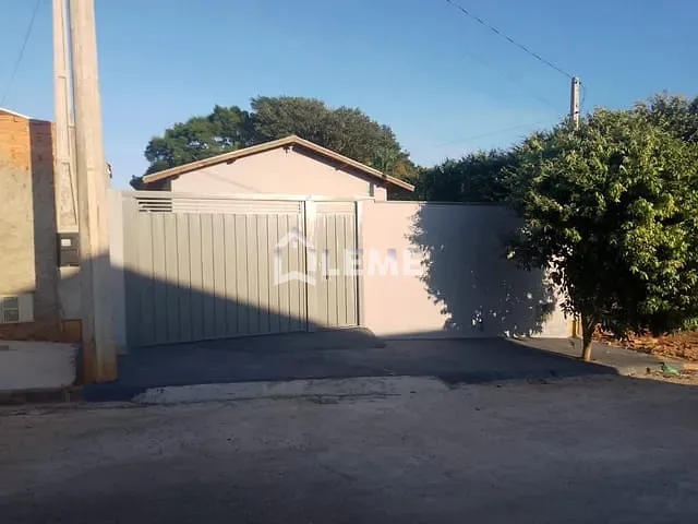 Casa com 200m² 2 quartos e 1 banheiro, à venda, no bairro Alta Vista em Mococa