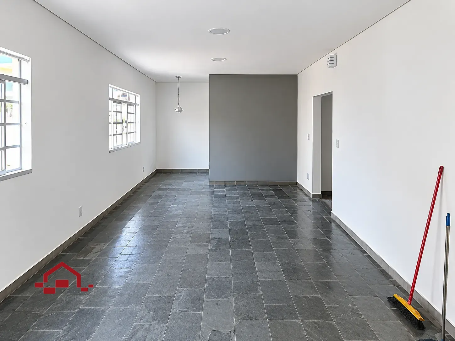 Loja / Salão / Ponto Comercial com 1 quarto para alugar no bairro Padre Eustáquio em Belo Horizonte - foto principal