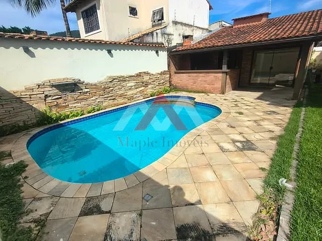 Casa 4 quartos e 3 banheiros, para alugar, no bairro Maravista em Niterói