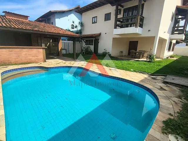 Casa 4 quartos e 3 banheiros, para alugar, no bairro Maravista em Niterói