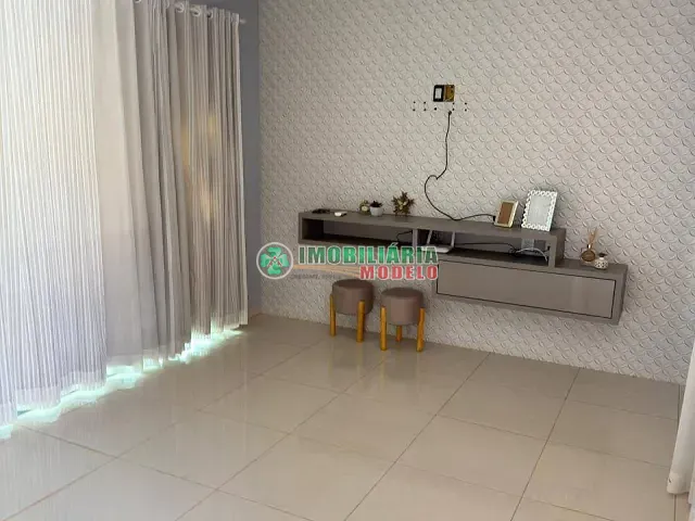 Casa 2 quartos e 1 banheiro, à venda, no bairro Flamboyant em Canarana