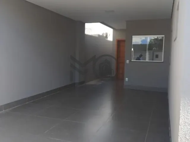 Casa com 225m² 3 quartos e 2 banheiros, à venda, no bairro Jardim Universitário em Cuiabá