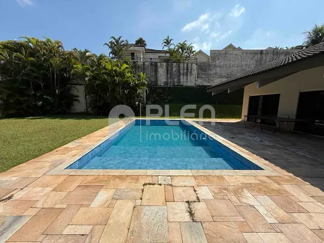 Casa com 1040m² 4 quartos e 6 banheiros, à venda, no bairro Alphaville em Santana de Parnaíba