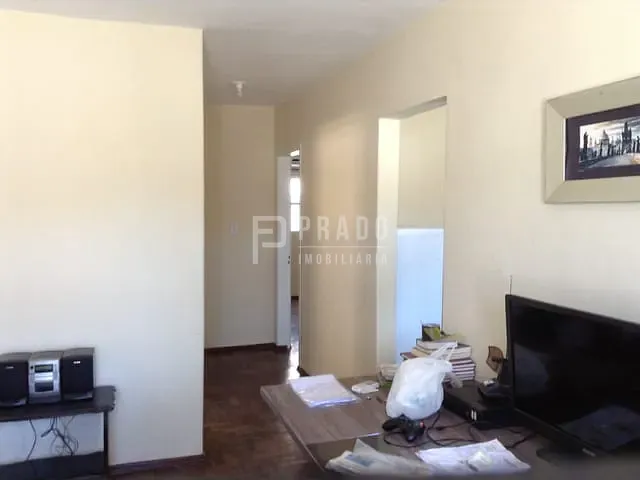 Casa com 420m² 2 quartos e 4 banheiros, à venda, no bairro Areal em Pelotas
