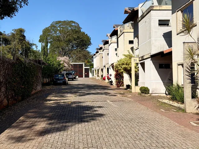 Sobrado 4 quartos e 1 banheiro, à venda ou para alugar, no bairro Chácara Cachoeira em Campo Grande