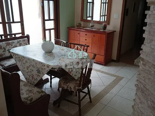 Casa com 250m² 3 quartos e 3 banheiros, à venda, no bairro Village Tremembé em Tremembé