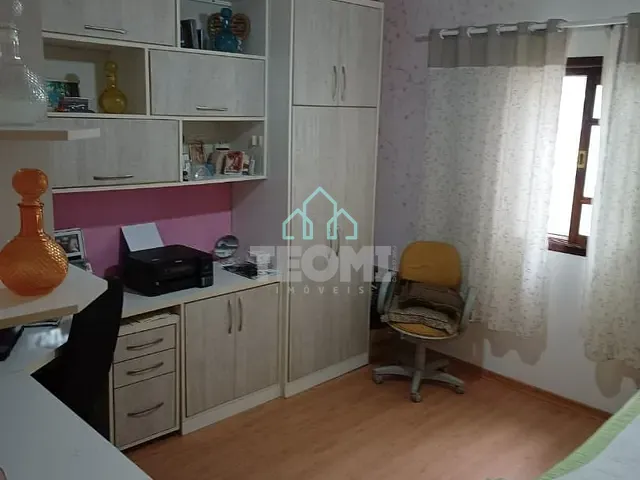 Casa com 250m² 3 quartos e 3 banheiros, à venda, no bairro Village Tremembé em Tremembé