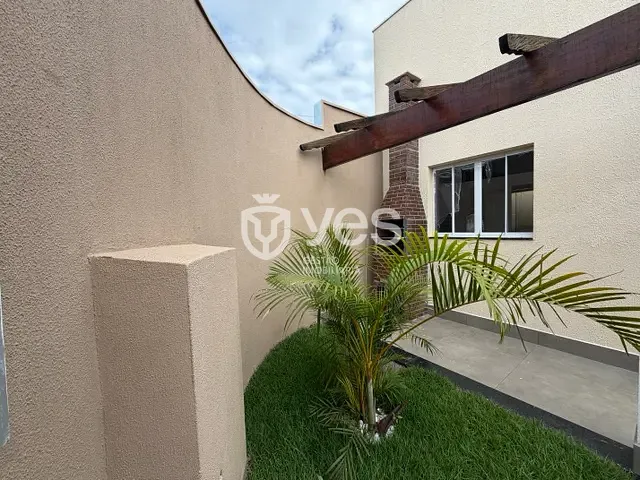 Casa 2 quartos e 2 banheiros, à venda, no bairro Jardim Europa V em Araxá