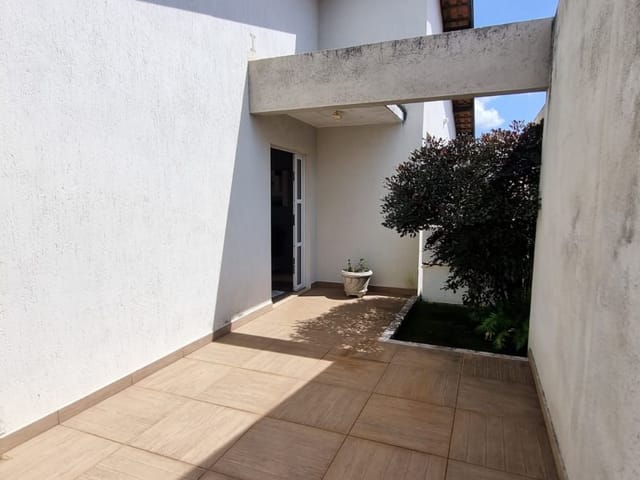 Casa com 160m² 2 quartos e 3 banheiros, à venda, no bairro Jardim Lucas Teixeira em São João da Boa Vista