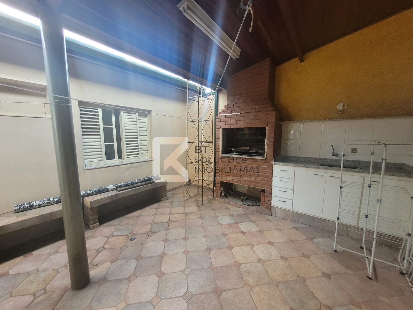 Casa, 3 quartos, 199 m² - Foto 1