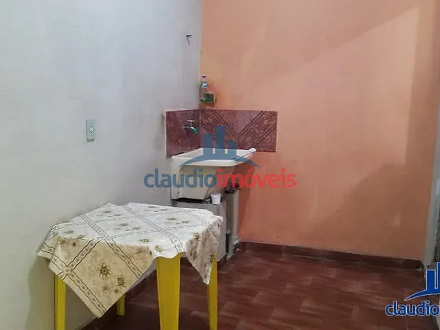 Casa 2 quartos e 2 banheiros, à venda, no bairro Colônia Santo Antônio em Barra Mansa