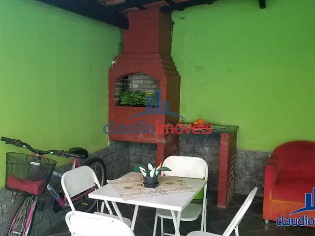 Casa 2 quartos e 2 banheiros, à venda, no bairro Colônia Santo Antônio em Barra Mansa