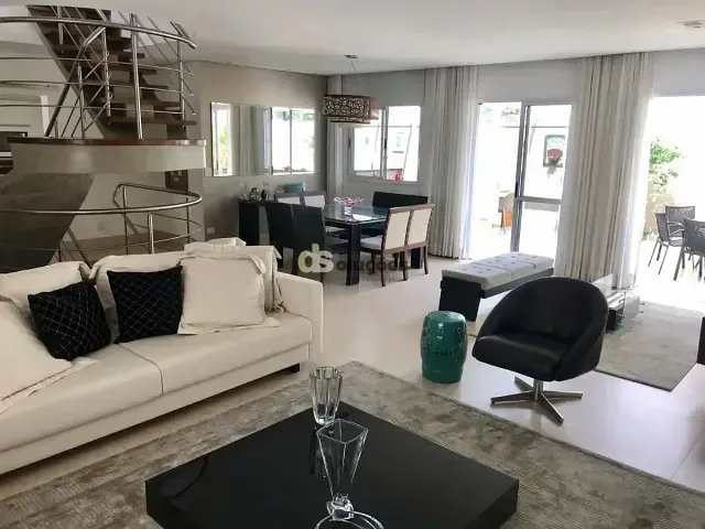 Casa 4 quartos e 7 banheiros, à venda, no bairro Campo Belo em São Paulo