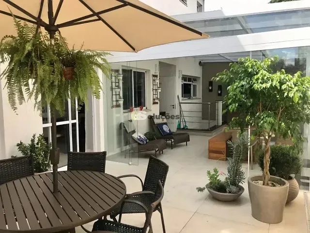 Casa 4 quartos e 7 banheiros, à venda, no bairro Campo Belo em São Paulo