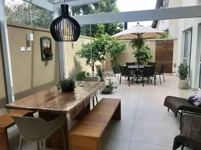 Casa 4 quartos e 7 banheiros, à venda, no bairro Campo Belo em São Paulo