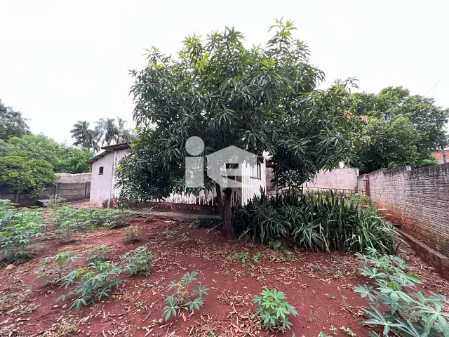 Casa com 315m², à venda, no bairro Centro em Rolândia