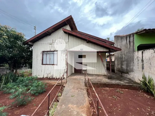 Casa com 315m², à venda, no bairro Centro em Rolândia