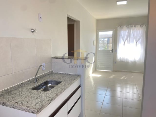 Casa com 176m² 2 quartos e 1 banheiro, para alugar, no bairro Pacaembú Bandeiras em Salto de Pirapora