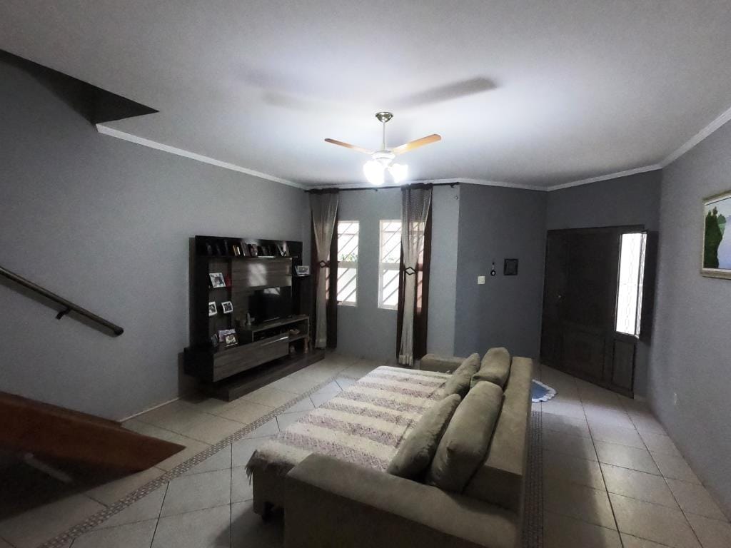 Casa, 4 quartos, 318 m² - Foto 4