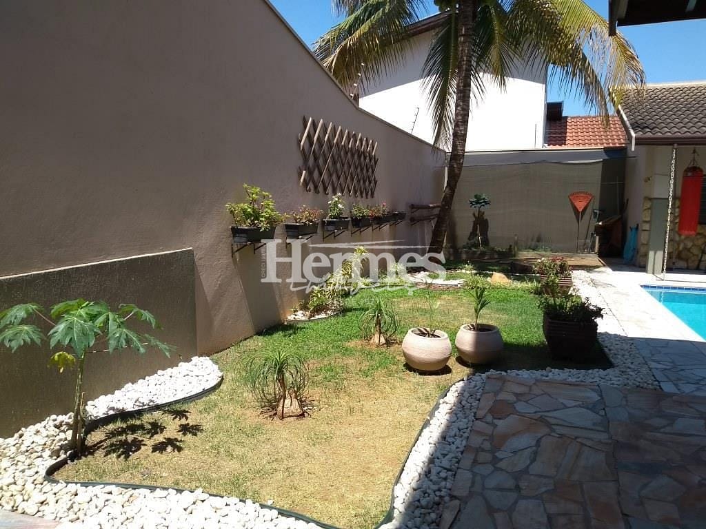 Casa, 4 quartos, 318 m² - Foto 35
