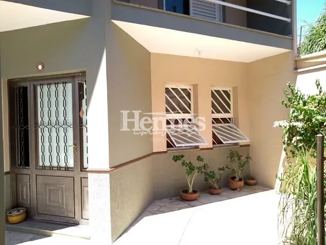 Casa com 360m² 4 quartos e 3 banheiros, à venda, no bairro Bela Vista IV em Cosmópolis