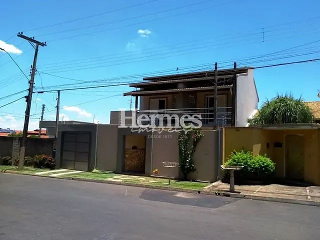 Casa com 360m² 4 quartos e 3 banheiros, à venda, no bairro Bela Vista IV em Cosmópolis