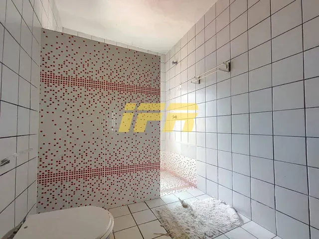 Sobrado com 300m² 3 quartos e 4 banheiros, à venda, no bairro Centro em Ubatuba