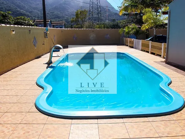 Casa com 1500m² 11 quartos e 6 banheiros, à venda, no bairro Sapé em Ubatuba