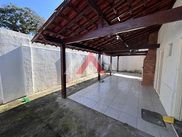 Casa com 360m² 3 quartos e 3 banheiros, para alugar, no bairro Piratininga em Niterói