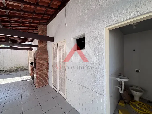 Casa com 360m² 3 quartos e 3 banheiros, para alugar, no bairro Piratininga em Niterói