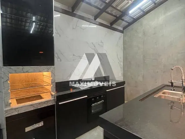 Casa com 250m² 3 quartos e 2 banheiros, à venda, no bairro Novo São Vicente em Bom Despacho