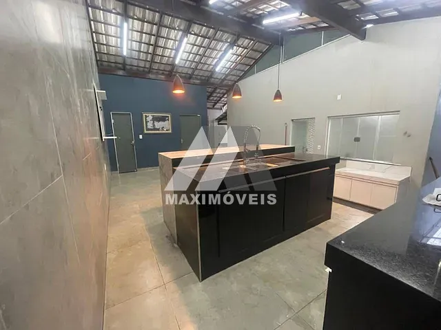 Casa com 250m² 3 quartos e 2 banheiros, à venda, no bairro Novo São Vicente em Bom Despacho