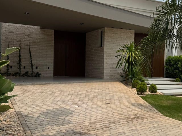 Casa com 360m² 3 quartos e 2 banheiros, à venda, no bairro Alameda das Cores Residencial em Sinop