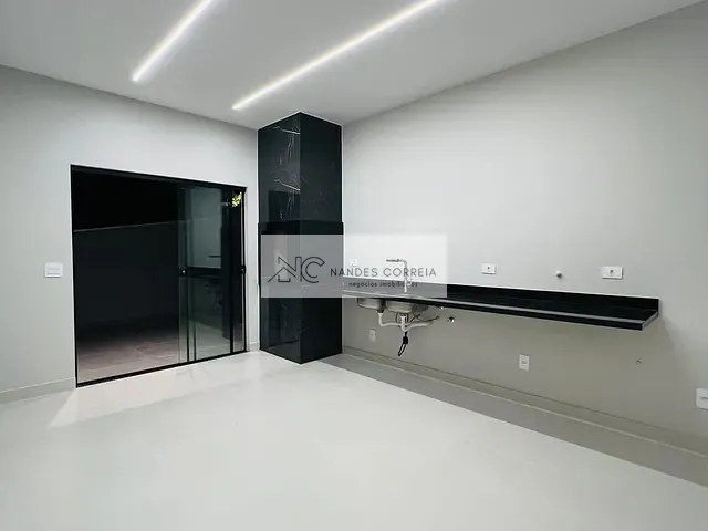 Casa 3 quartos e 4 banheiros, à venda, no bairro Heimtal em Londrina