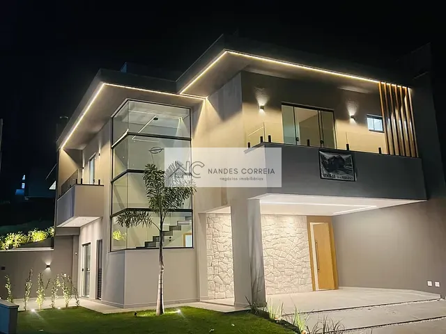 Casa 3 quartos e 4 banheiros, à venda, no bairro Heimtal em Londrina