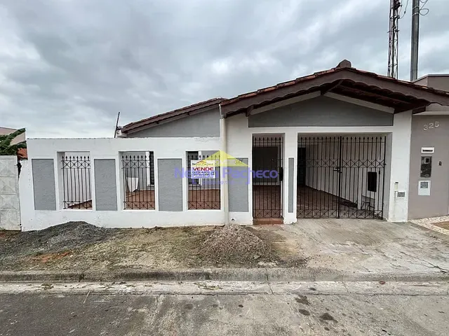 Casa com 300m² 2 quartos e 1 banheiro, à venda, no bairro Sto Antonio em Capivari