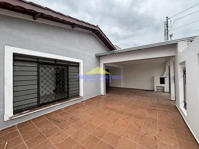 Casa com 300m² 2 quartos e 1 banheiro, à venda, no bairro Sto Antonio em Capivari