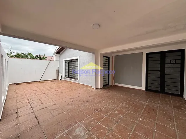 Casa com 300m² 2 quartos e 1 banheiro, à venda, no bairro Sto Antonio em Capivari