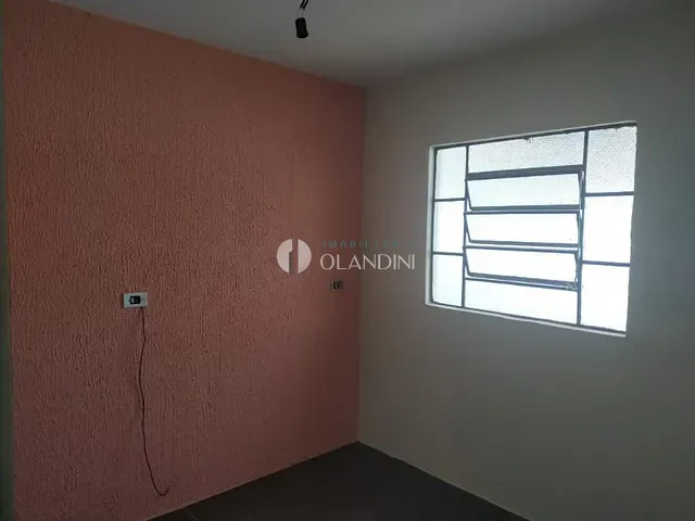 Casa com 300m² 1 quarto e 1 banheiro, para alugar, no bairro Parque Das Paineiras em Artur Nogueira