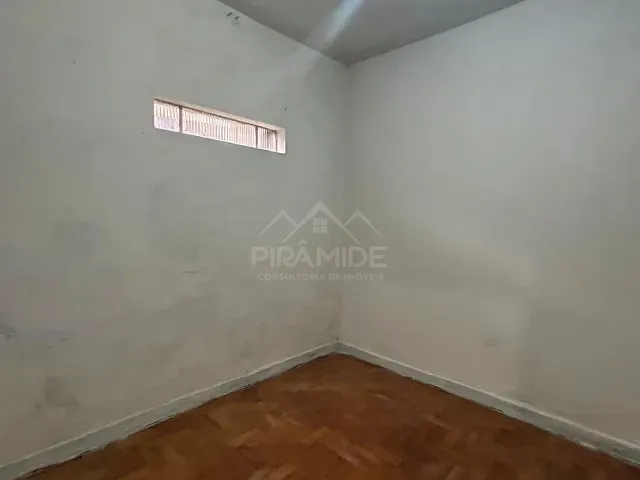 Casa 3 quartos e 2 banheiros, à venda ou para alugar, no bairro Vila Menezes em Poços de Caldas