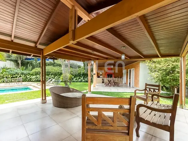 Casa com 1235m² 5 quartos e 7 banheiros, à venda, no bairro Palos Verde em Carapicuíba