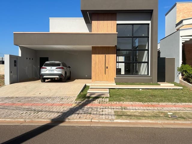Casa 3 quartos e 5 banheiros, à venda, no bairro Jardim Montevidéu em Campo Grande