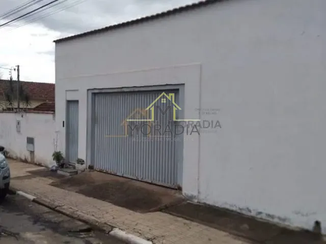 Casa com 3710m² 7 quartos e 5 banheiros, à venda, no bairro Centro em Guaxupé