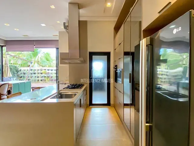 Casa com 417m² 3 quartos e 3 banheiros, para alugar, no bairro Jardim Itália em Cuiabá