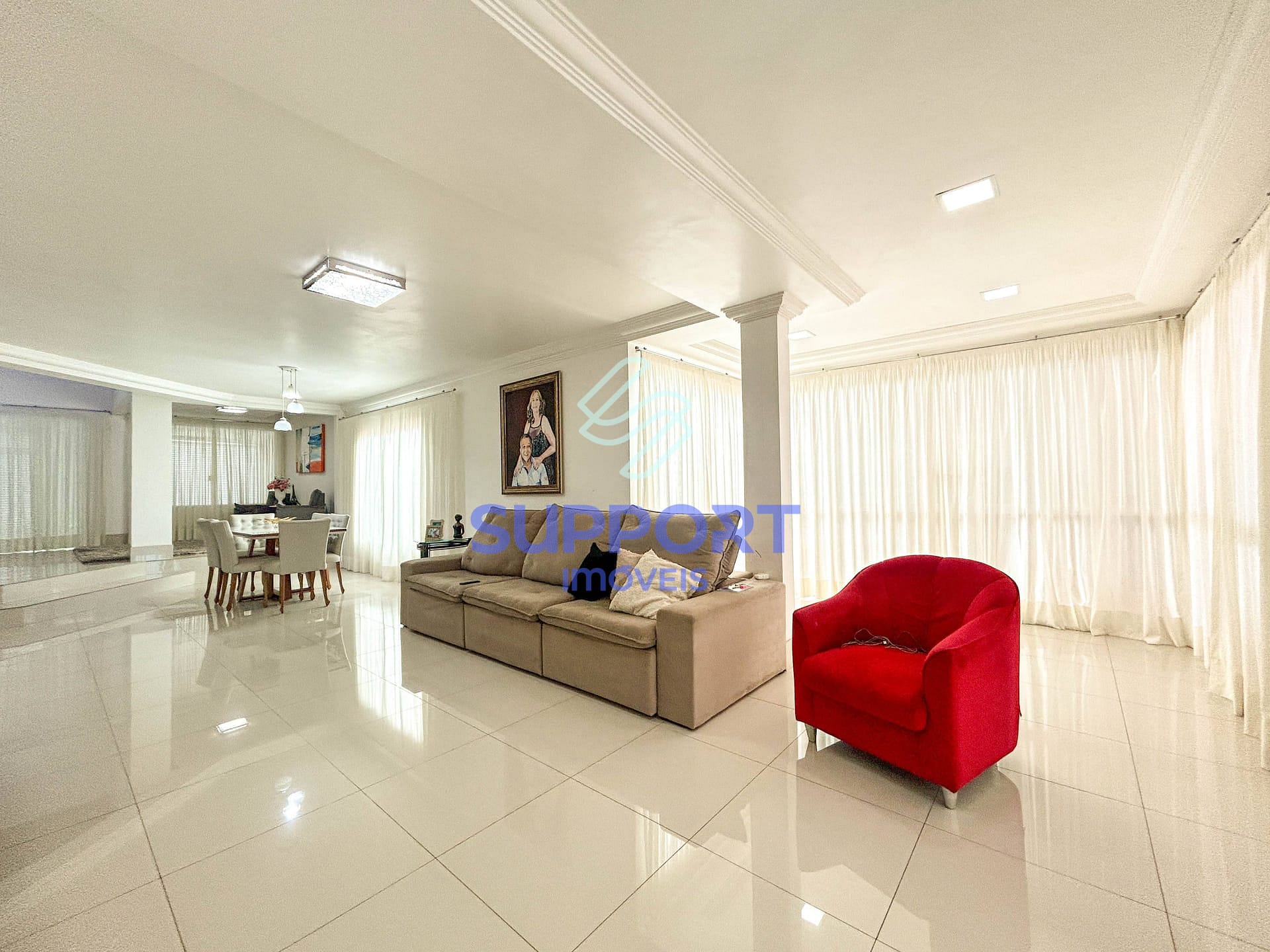 Casa à venda com 3 quartos, 720m² - Foto 3