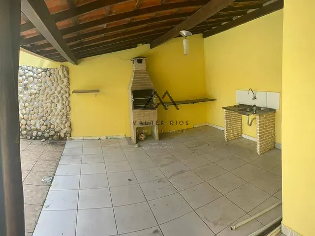 Casa 3 quartos e 3 banheiros, para alugar, no bairro Jardim Atlântico em Ilhéus
