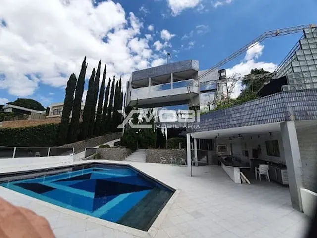 Casa com 2250m² 5 quartos e 10 banheiros, à venda, no bairro Jardim Santa Teresa em Jundiaí