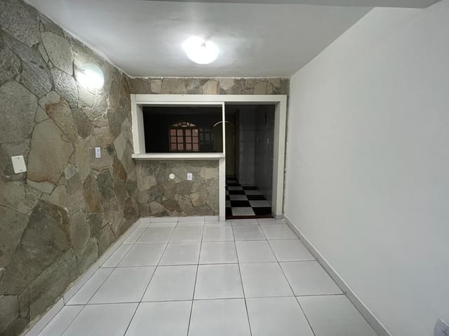 Casa com 76m² 3 quartos e 3 banheiros, à venda, no bairro Parque Aeroporto em Macaé